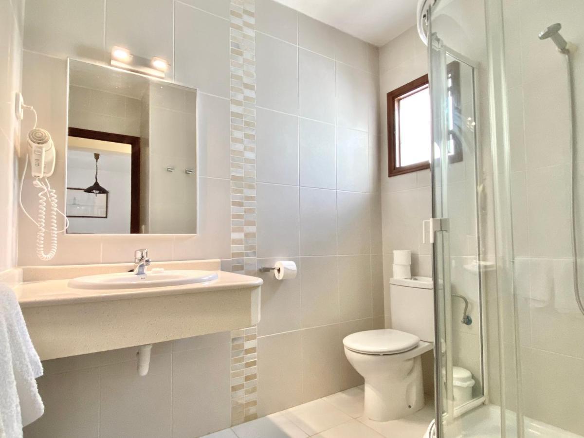 Apartamentos Laura Playa De Migjorn 외부 사진