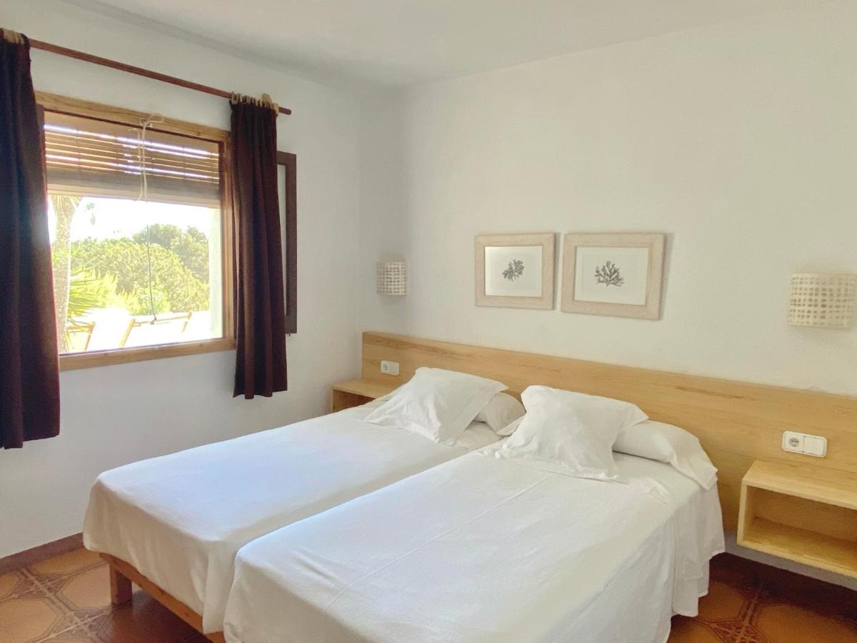 Apartamentos Laura Playa De Migjorn 외부 사진